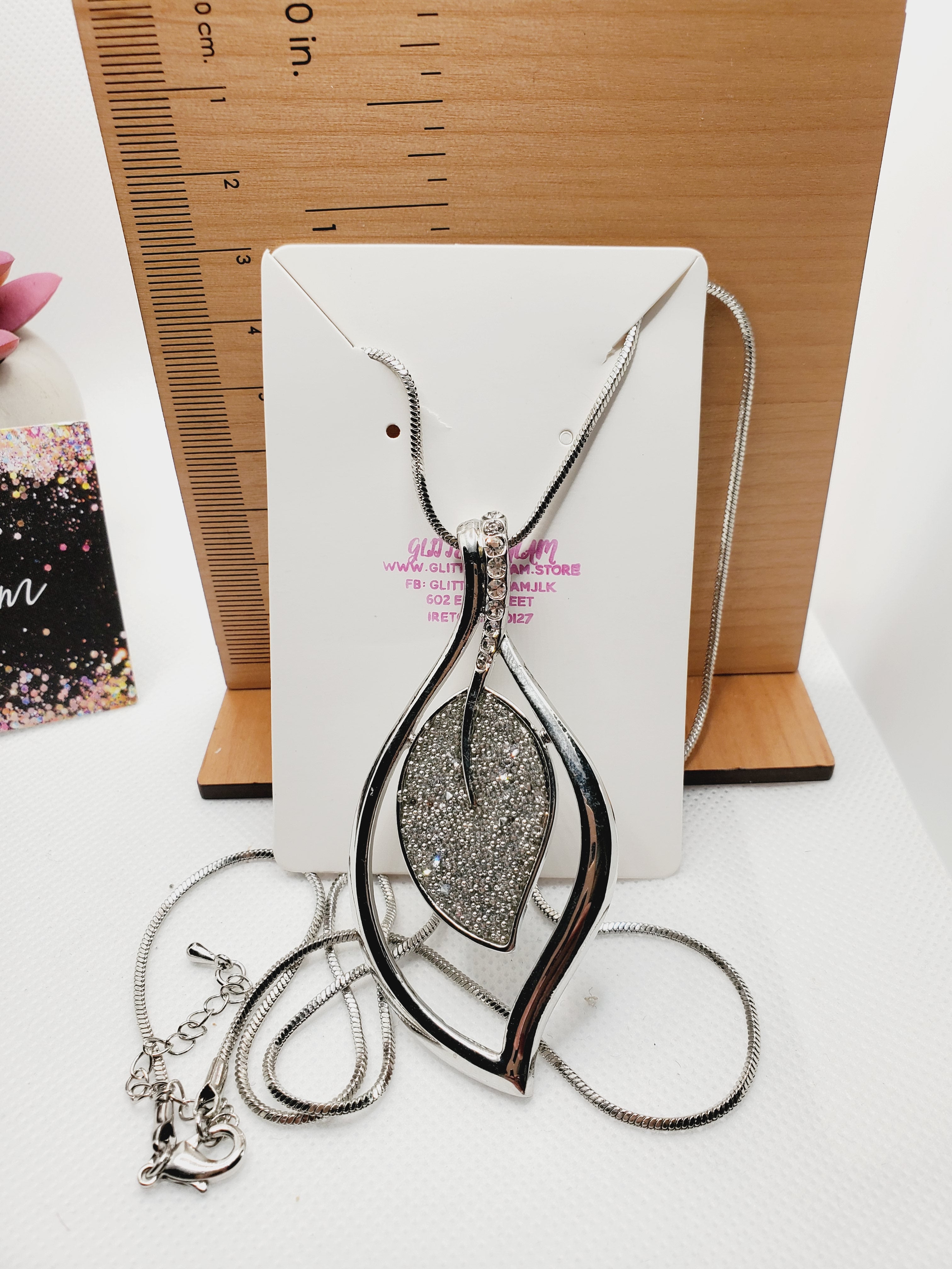 544 Sparkly Silver Leaf Long Statment Necklaces