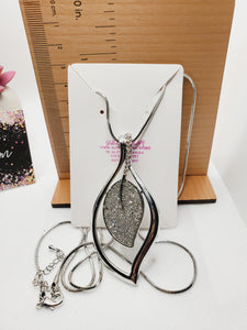 544 Sparkly Silver Leaf Long Statment Necklaces