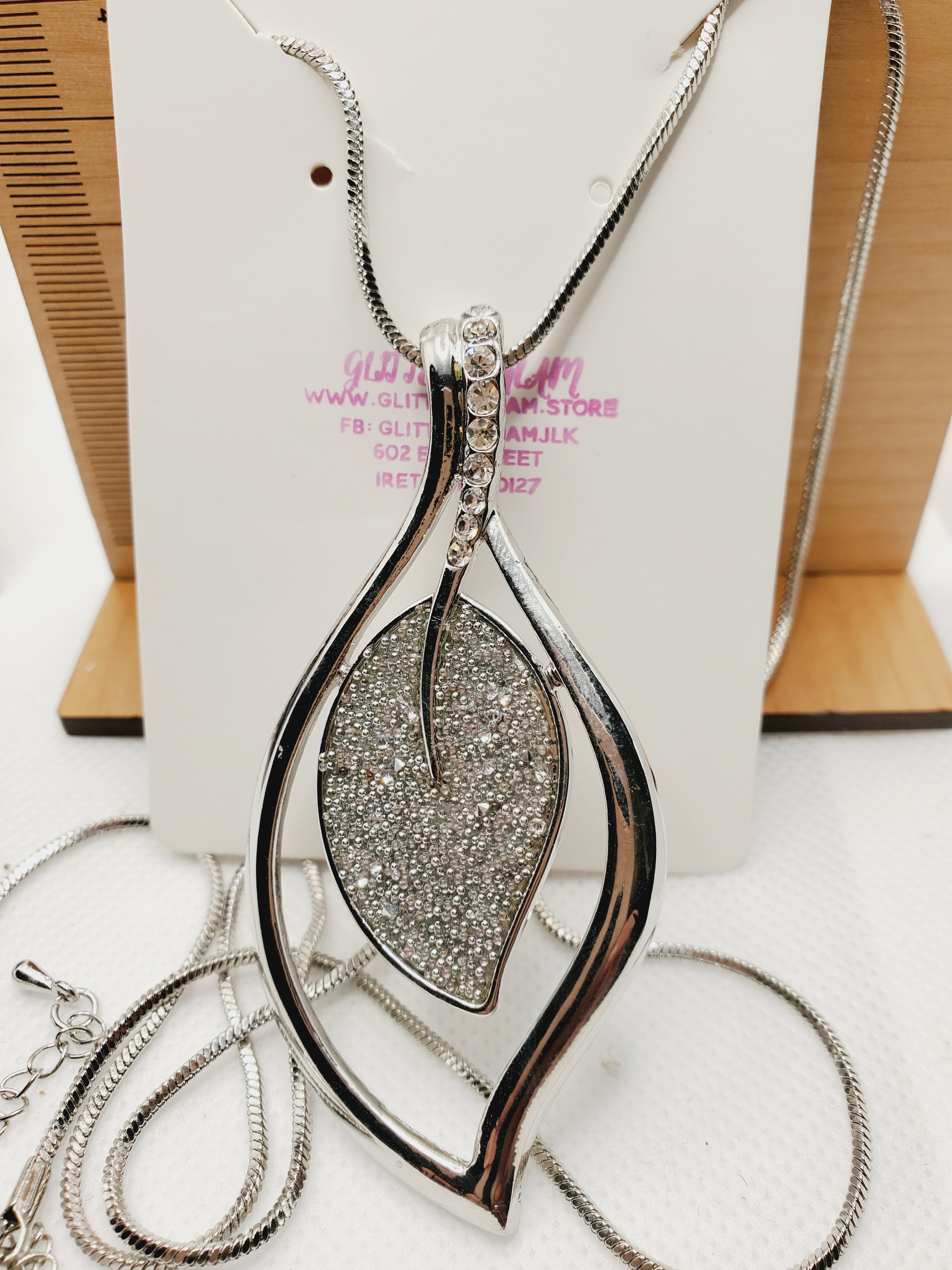 544 Sparkly Silver Leaf Long Statment Necklaces