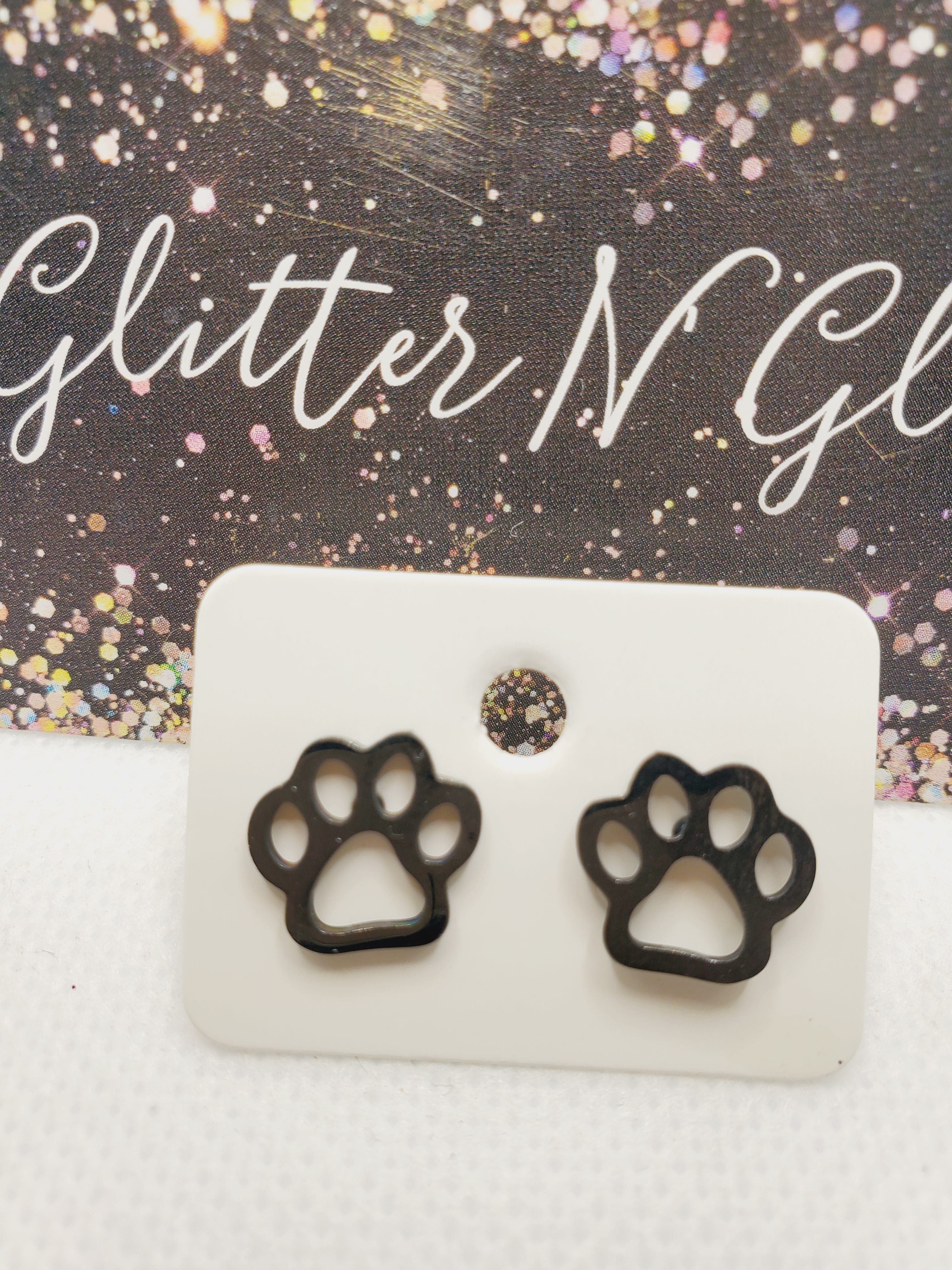 1169 Black Paw Print Stud Earrings