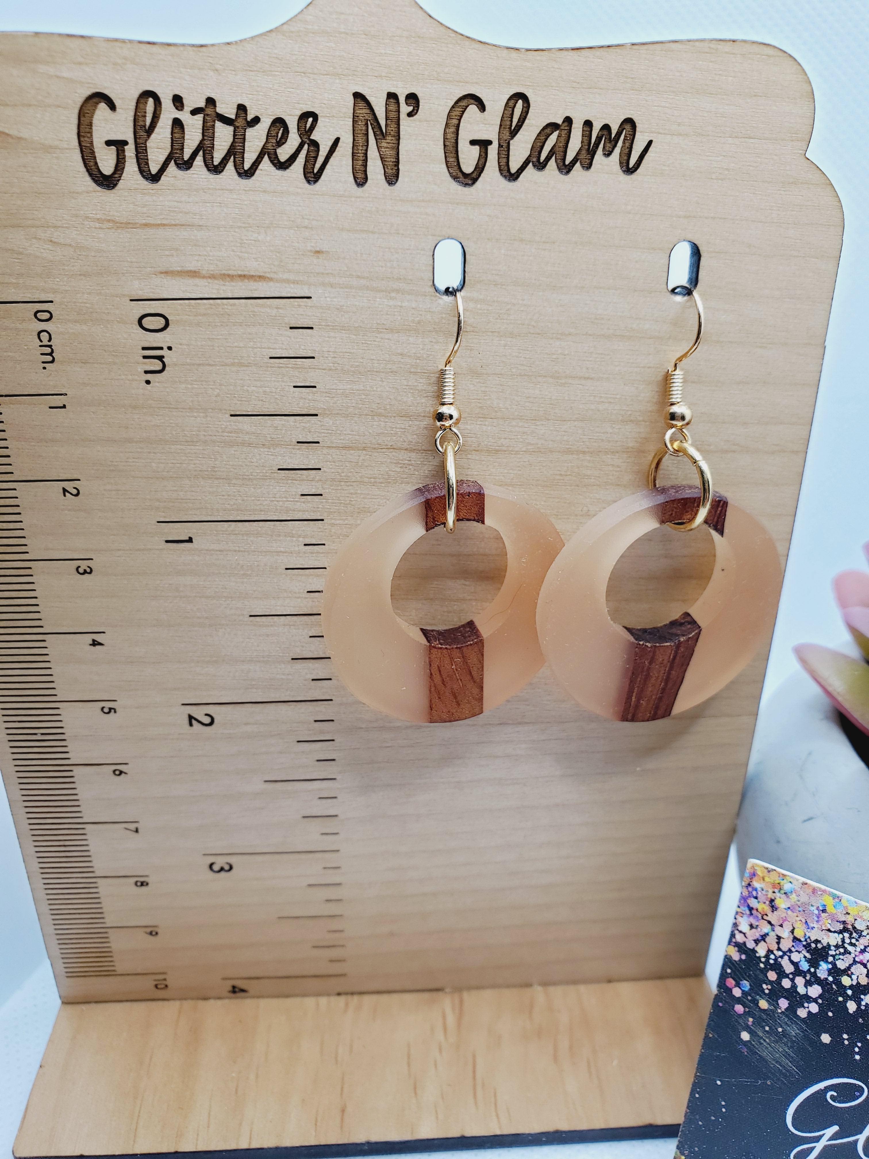 1195 Coral Resin and Wood Circle Dangle Earrings